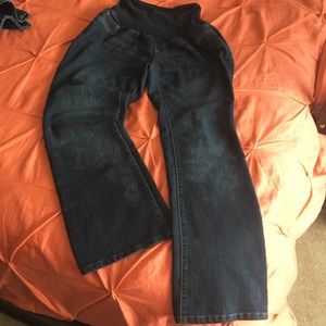 Cute and Comfy Maternity Jeans